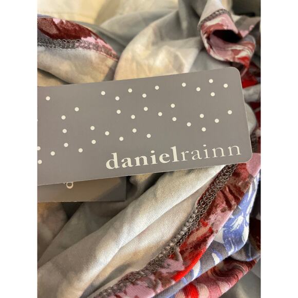 Daniel Rainn Stitch Fix Women's Size Small Knit Blouse Grey Floral Pleated - Picture 8 of 11